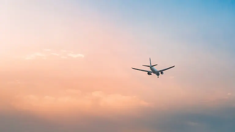 Schatten eines Flugzeug-Flügels