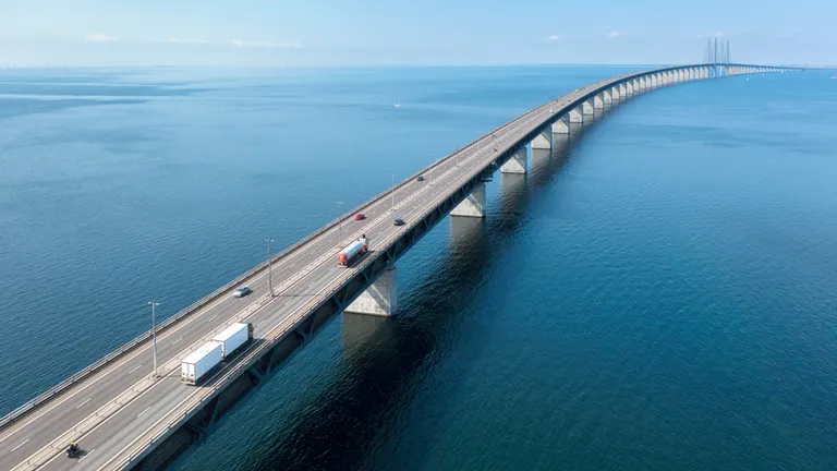Traffic bridge